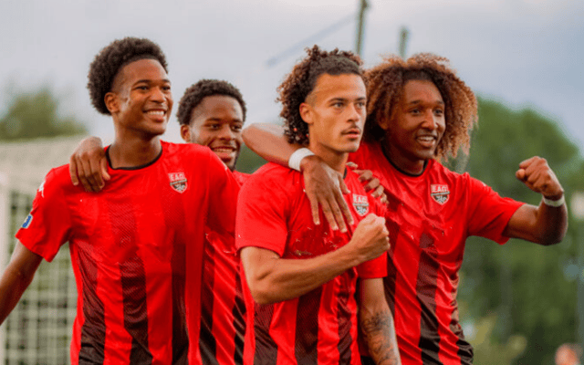 法国杯转会期再迎强敌；阿贾克斯内部沟通；主帅态度——震撼外界；球探报告显示潜力的简单介绍-爱游戏平台