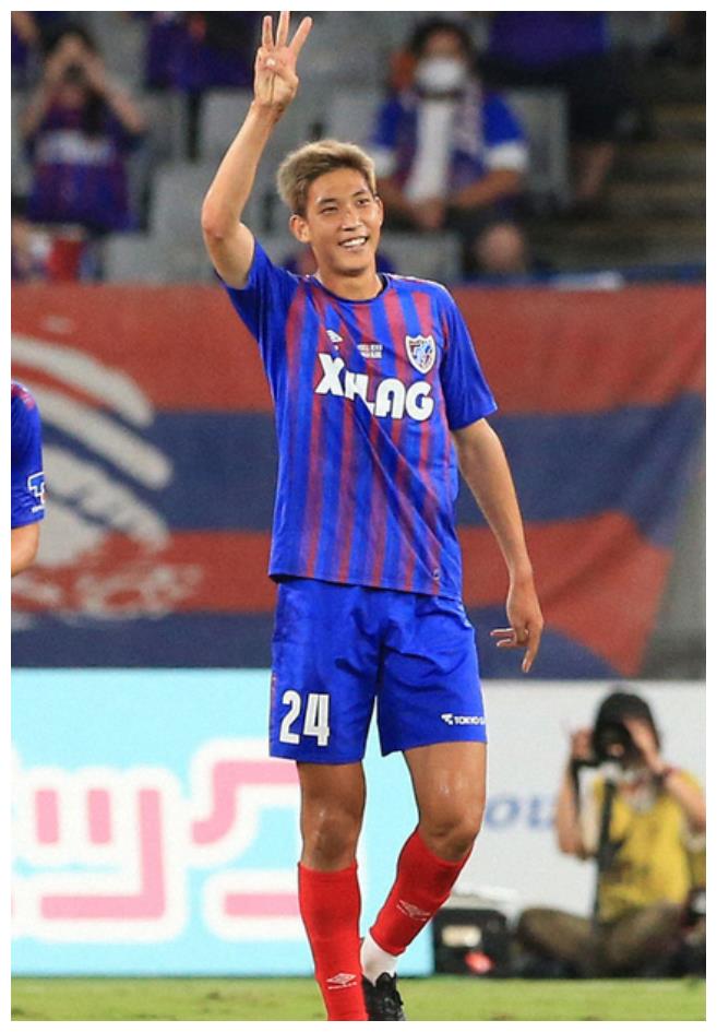 犹他爵士训练开放日，赛后内部沟通引欢呼，亚冠在即，年轻球员得到机会的简单介绍-AYX SPORTS