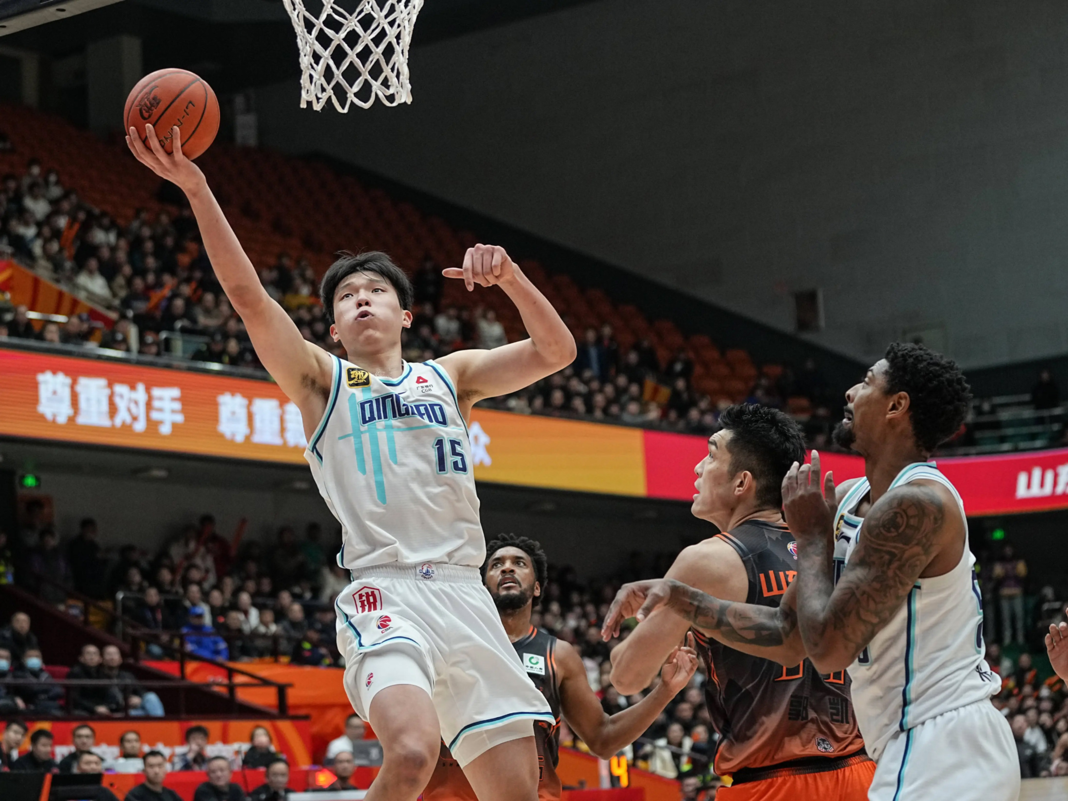 包含NBA常规赛冲刺阶段走向成谜，浙江稠州单刀错失，球迷炸锅，资深球员宣示担当的词条-AYX SPORTS